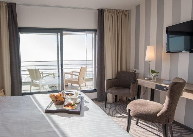 Imagen de la habitación del Hotel Atlantic Hotel and Spa. Foto 9