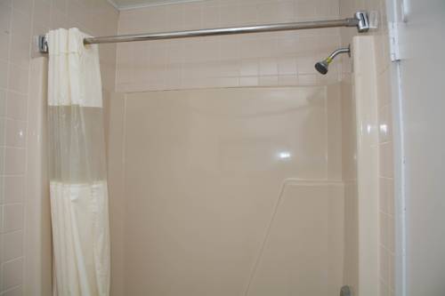 Imagen de la habitación del Hotel Atlantic Inn And Suites - Wall Township. Foto 6