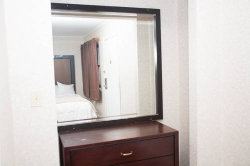 Imagen de la habitación del Hotel Atlantic Inn And Suites - Wall Township. Foto 16