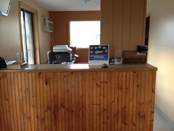 Imagen de los interiores del Hotel Atlantic Inn. Foto 17