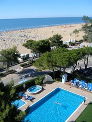 Imagen de la piscina del Hotel Atlantic, Lignano Sabbiadoro. Foto 16