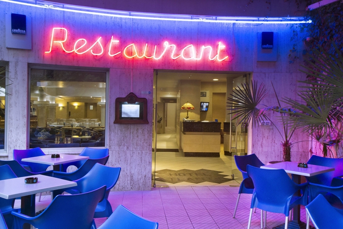 Imagen de los exteriores del Hotel Atlantic, Lourdes. Foto 12