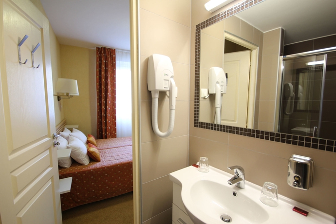 Imagen de la habitación del Hotel Atlantic, Lourdes. Foto 10