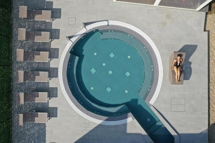 Imagen de la piscina del Hotel Atlantic Park. Foto 15