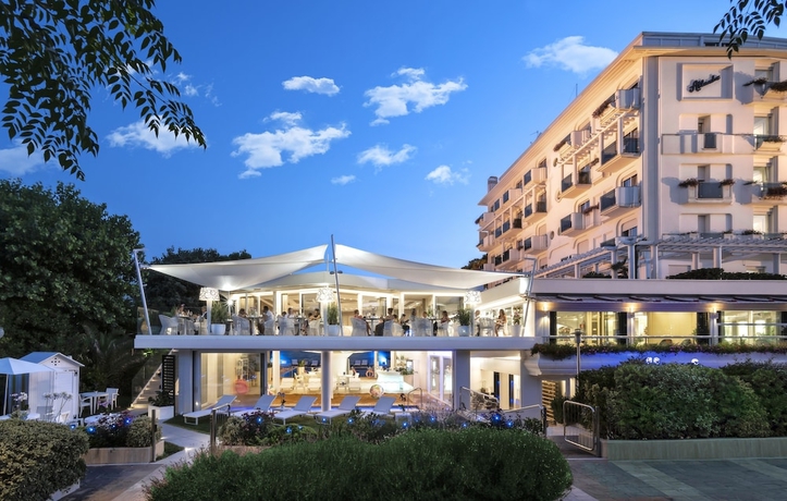 Imagen general del Hotel Atlantic, Riccione. Foto 1