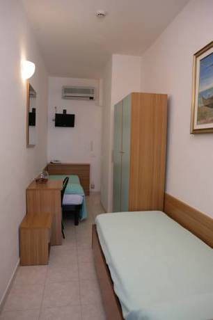 Imagen de la habitación del Hotel Atlantic, Senigallia. Foto 3