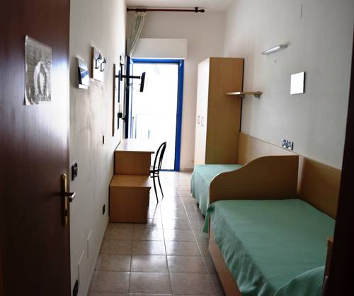 Imagen de la habitación del Hotel Atlantic, Senigallia. Foto 10