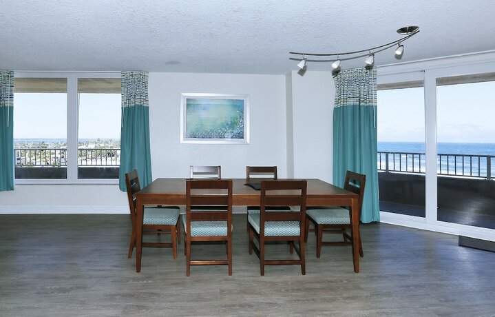 Imagen de la habitación del Hotel Atlantic Terrace by Capital Vacations. Foto 19