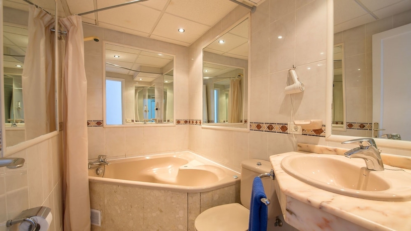 Imagen de la habitación del Hotel Atlantic View Lanzarote. Foto 13