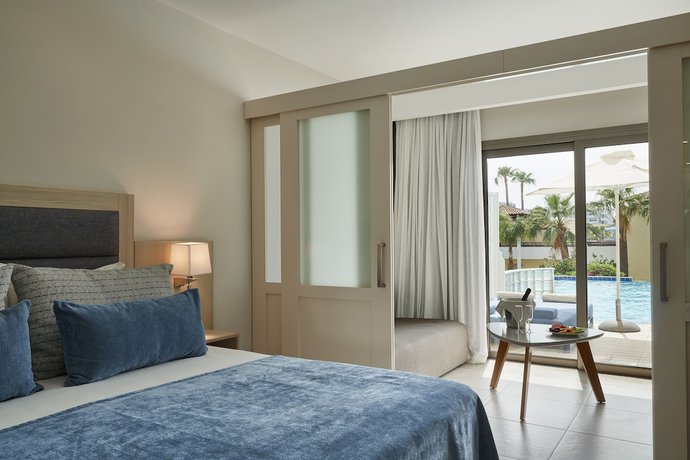Imagen de la habitación del Hotel Atlantica Aeneas Resort, Ayia Napa. Foto 12