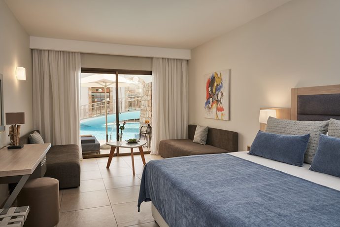 Imagen de la habitación del Hotel Atlantica Aeneas Resort. Foto 2