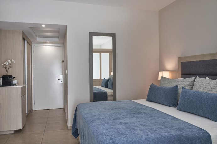 Imagen de la habitación del Hotel Atlantica Aeneas Resort. Foto 14