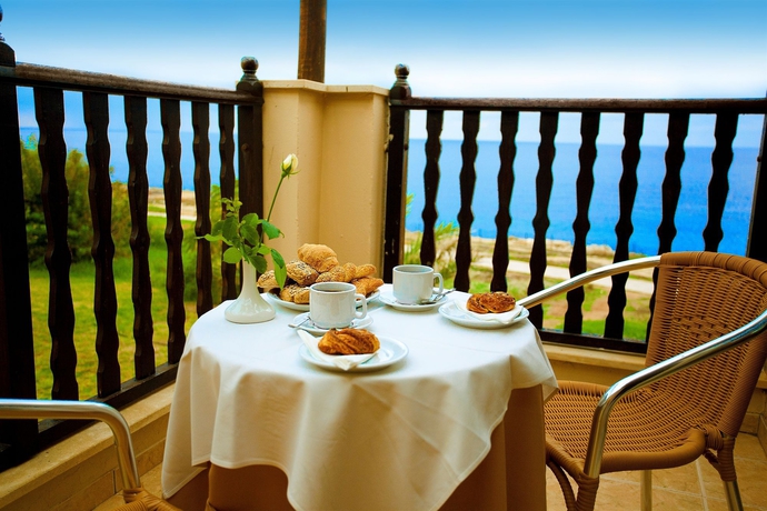 Imagen de los exteriores del Hotel Atlantica Akteon. Foto 7