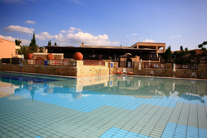 Imagen de la piscina del Hotel Atlantica Akteon. Foto 15