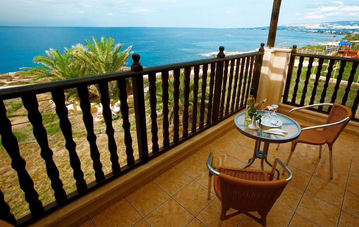 Imagen de los exteriores del Hotel Atlantica Akteon. Foto 8