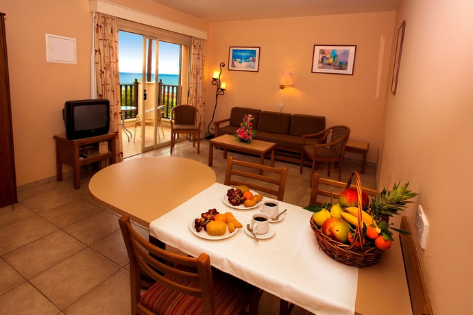 Imagen de los interiores del Hotel Atlantica Akteon. Foto 11