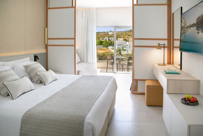 Imagen de la habitación del Hotel Atlantica Aqua Blue. Foto 4