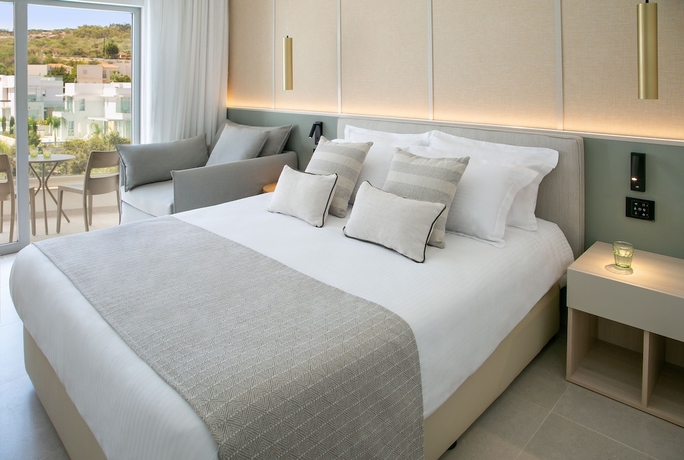 Imagen de la habitación del Hotel Atlantica Aqua Blue. Foto 11