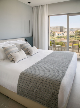 Imagen de la habitación del Hotel Atlantica Aqua Blue. Foto 12