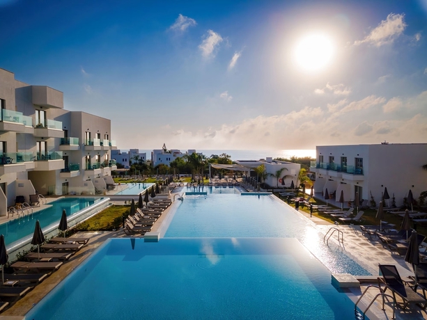 Imagen general del Hotel Atlantica Aqua Blue. Foto 1