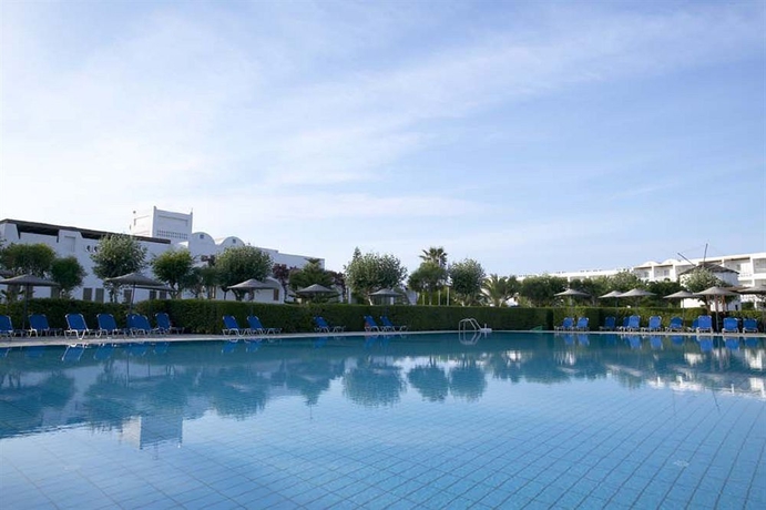 Imagen de la piscina del Hotel Atlantica Beach Resort Kos - All Inclusive. Foto 15