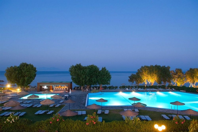 Imagen de la piscina del Hotel Atlantica Beach Resort Kos - All Inclusive. Foto 16