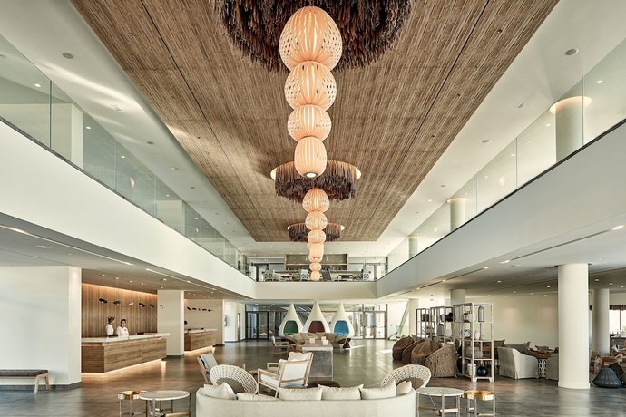 Imagen de los interiores del Hotel Atlantica Dreams Resort. Foto 7