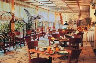 Imagen del bar/restaurante del Hotel Atlantica Gardens. Foto 3