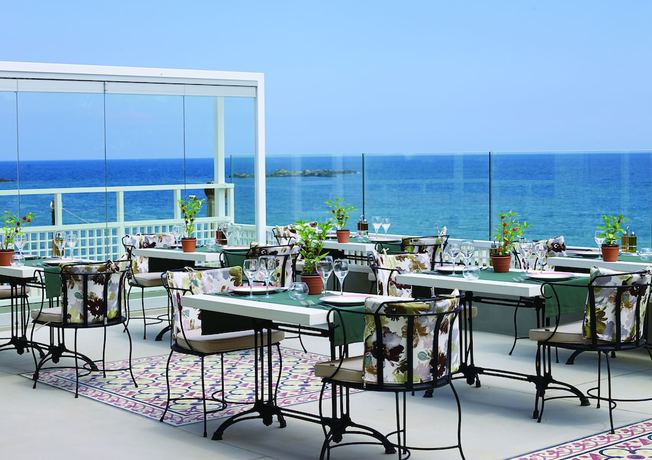 Imagen del bar/restaurante del Hotel Atlantica Kalliston Resort - Adults Only. Foto 3