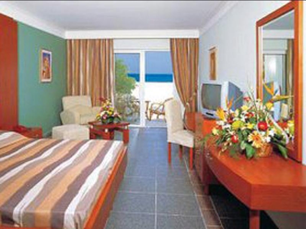 Imagen general del Hotel Atlantica Marmari Palace. Foto 10