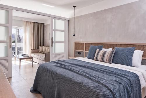Imagen de la habitación del Hotel Atlantica Marmari Palace, TROULOS. Foto 13