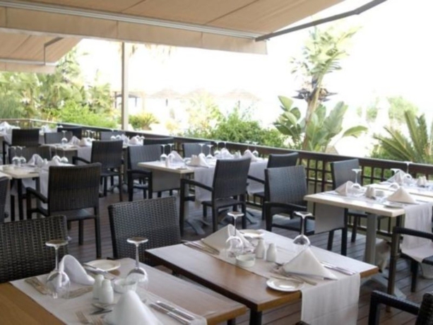 Imagen del bar/restaurante del Hotel Atlantica Miramare Beach. Foto 5