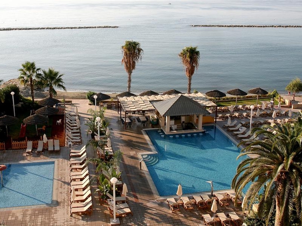 Imagen de la piscina del Hotel Atlantica Miramare Beach. Foto 7