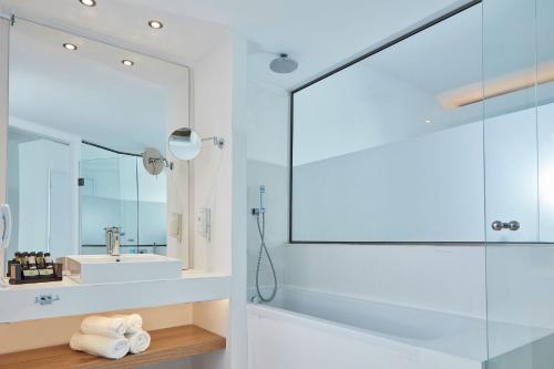 Imagen general del Hotel Atlantica Nissaki Beach - Adults Only. Foto 9