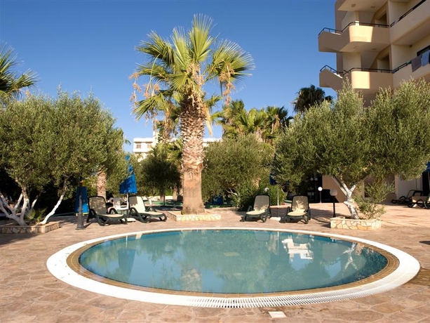Imagen general del Hotel Atlantica Sancta Napa. Foto 3