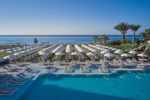 Imagen de la piscina del Hotel Atlantica Sungarden Park. Foto 8