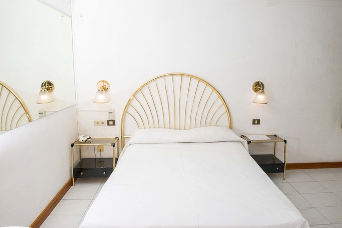 Imagen de la habitación del Hotel Atlantico Centro. Foto 5