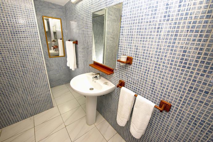 Imagen de la habitación del Hotel Atlantico Centro. Foto 7