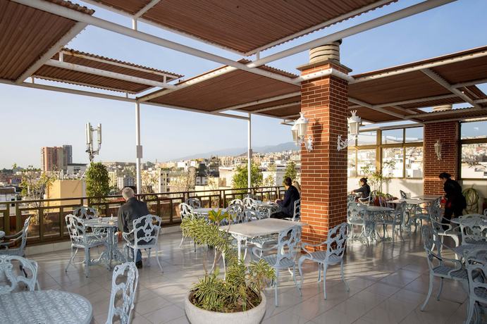 Imagen del bar/restaurante del Hotel Atlantico Centro. Foto 2