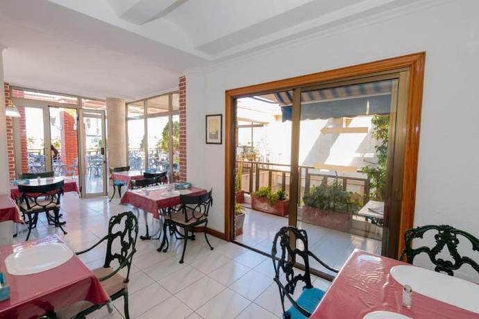 Imagen del bar/restaurante del Hotel Atlantico Centro. Foto 3