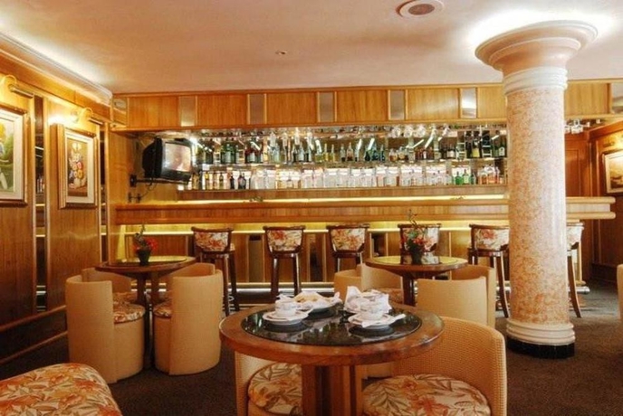 Imagen del bar/restaurante del Hotel Atlantico Copacabana. Foto 1