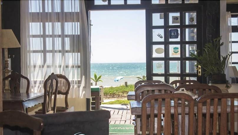 Imagen del bar/restaurante del Hotel Atlantico, R&iacute;o das Ostras. Foto 3