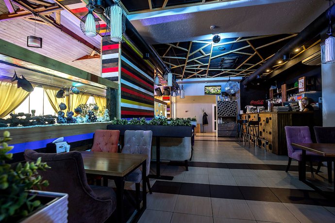 Imagen del bar/restaurante del Hotel Atlantida, Anapa. Foto 2