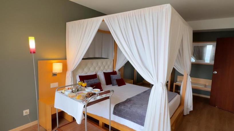 Imagen de la habitación del Hotel Atlantida Sol. Foto 7