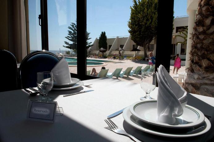 Imagen del bar/restaurante del Hotel Atlantida Sol. Foto 2