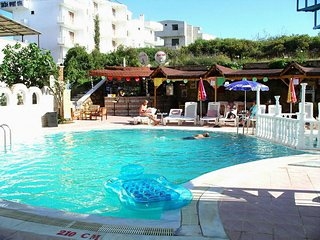 Imagen de la piscina del Hotel Atlantik Apart. Foto 6