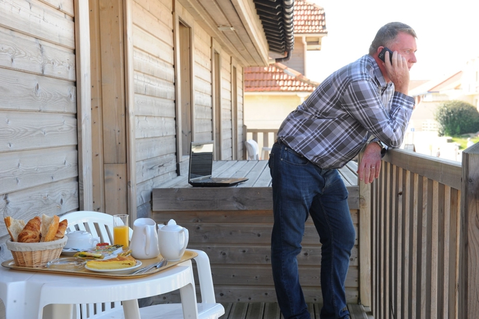 Imagen de los exteriores del Hotel Atlantique. Foto 15