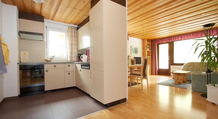 Imagen de la habitación del Hotel Atlantis, Alpes Suizos. Foto 4