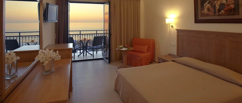 Imagen de la habitación del Hotel Atlantis Beach. Foto 7