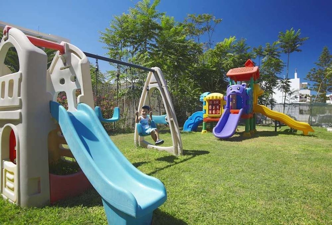 Imagen de los exteriores del Hotel Atlantis Beach. Foto 12